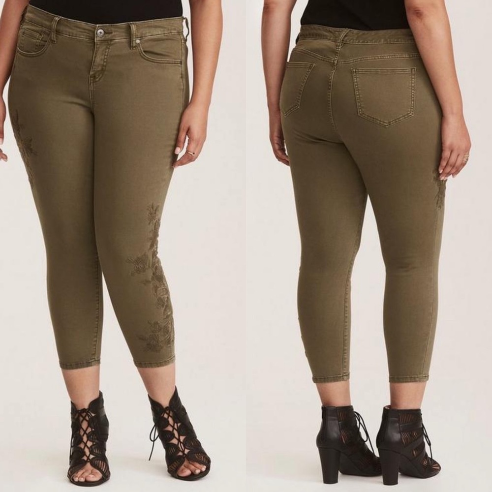 Torrid | Ankle Skinny Vintage Stretch Mid-Rise Embroidered Pant